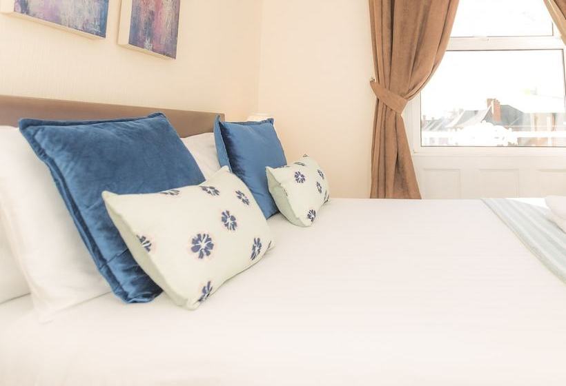 בית מלון כפרי Lowdens Guest House