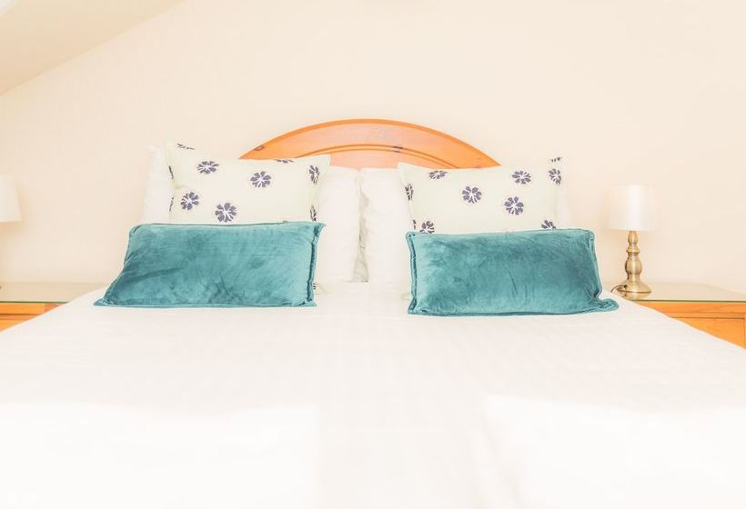 בית מלון כפרי Lowdens Guest House