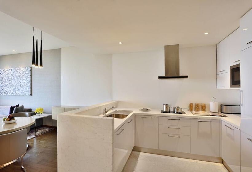 호텔 Marriott Executive Apartments Hyderabad