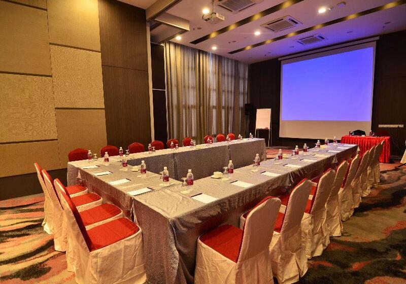 هتل Mercure Selangor Selayang