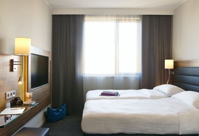 בית מלון כפרי Moxy Glasgow Merchant City