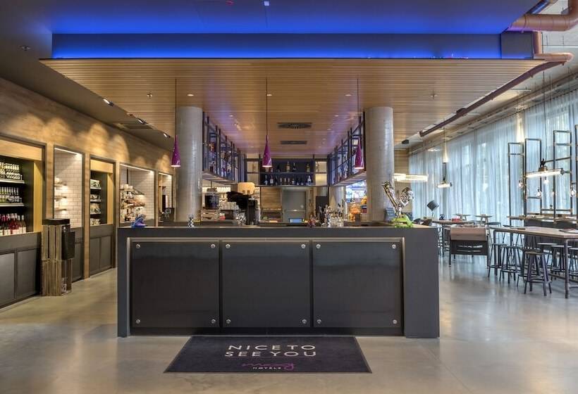 בית מלון כפרי Moxy Glasgow Merchant City