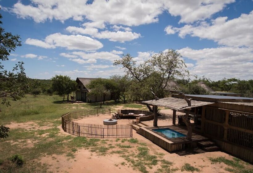 فندق Nyumbani Estate Bush Lodge   All Inclusive
