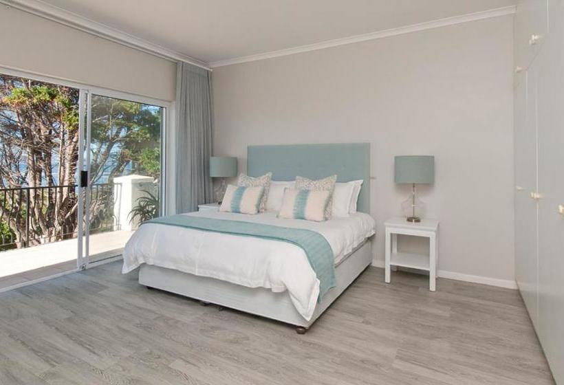 ホテル On The Rocks