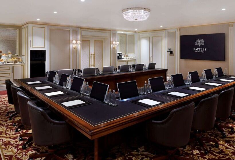 هتل Raffles The Palm