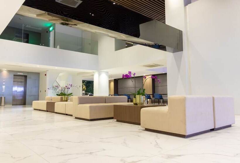 هتل Ramada Encore By Wyndham Makati