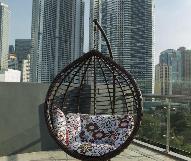 هتل Ramada Encore By Wyndham Makati