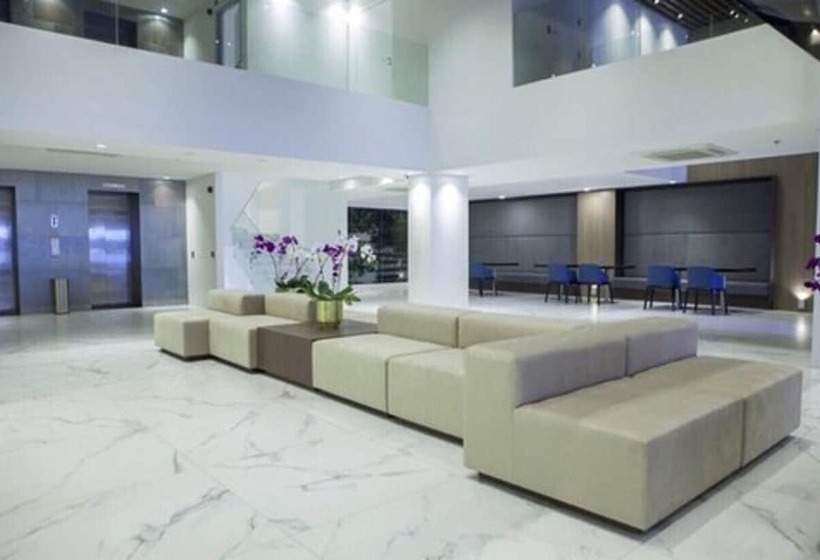 هتل Ramada Encore By Wyndham Makati