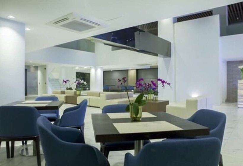 هتل Ramada Encore By Wyndham Makati