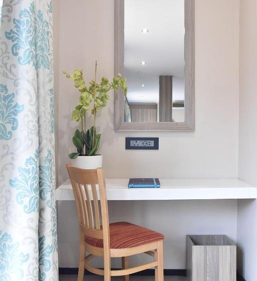 Отель Regal Inn Umhlanga Gateway