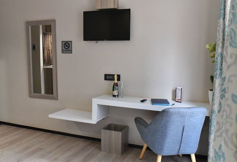 Отель Regal Inn Umhlanga Gateway