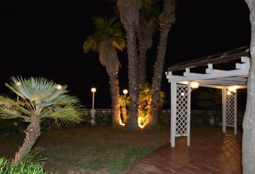 בית מלון כפרי Residence La Corvetta