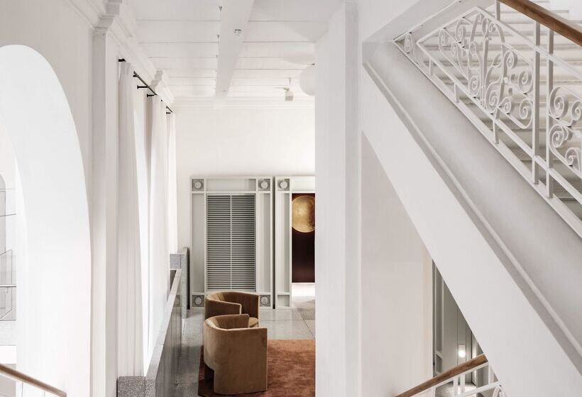 هتل Rosselli Ax Privilege