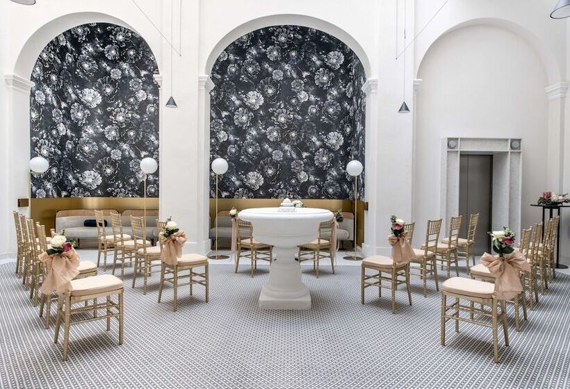 هتل Rosselli Ax Privilege