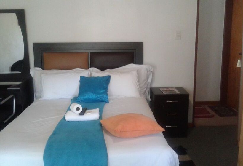 酒店 Royal Olympia Lodges & Safaris Rsa