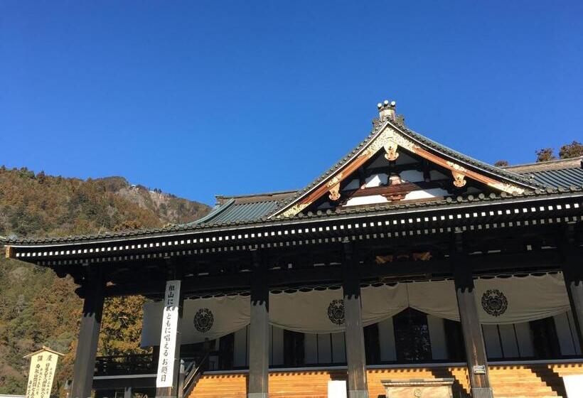 Отель Ryokan Tanakaya