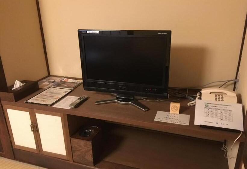 Отель Ryokan Tanakaya