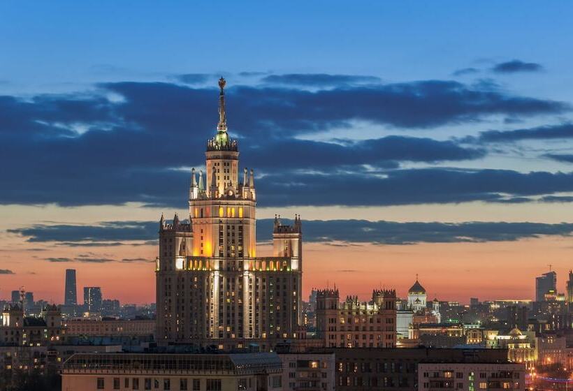 هتل Sadovnicheskaya