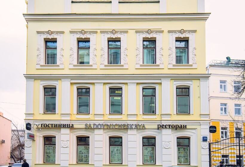 هتل Sadovnicheskaya
