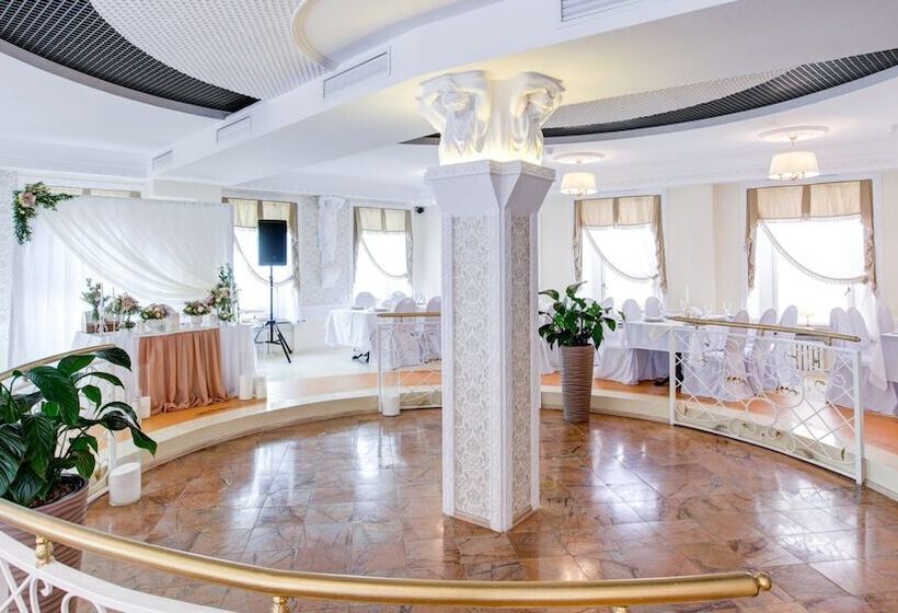 هتل Sadovnicheskaya