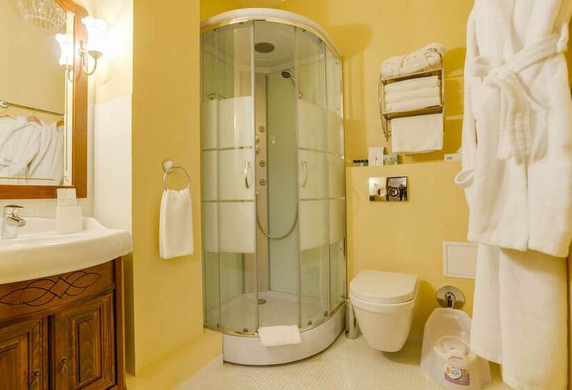 هتل Sadovnicheskaya