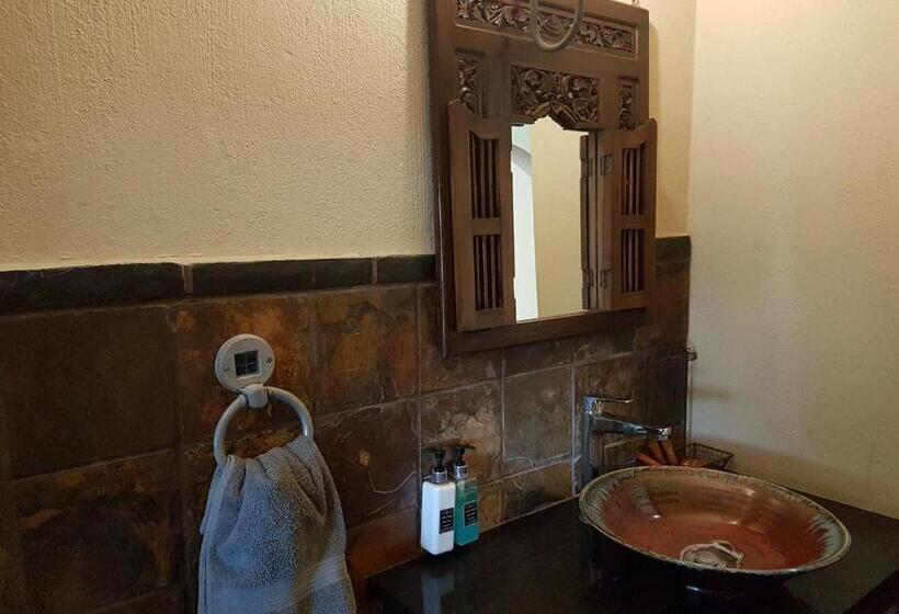 فندق Santai Guesthouse