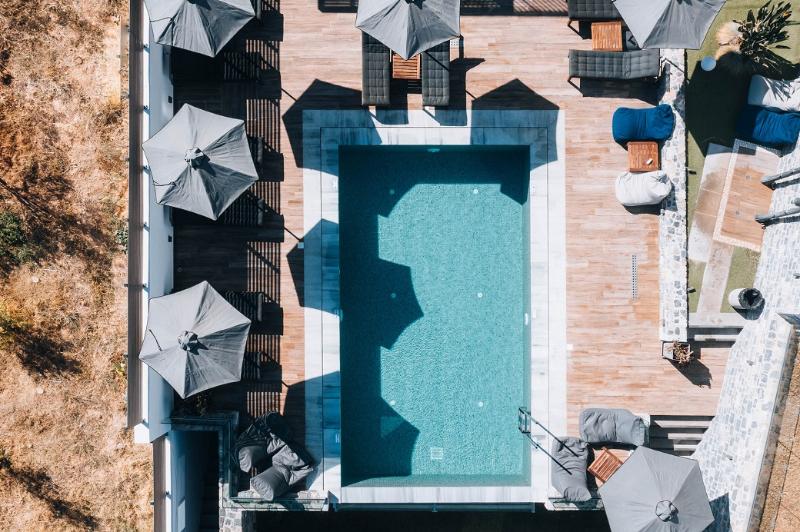 Отель Seascape Luxury Residences