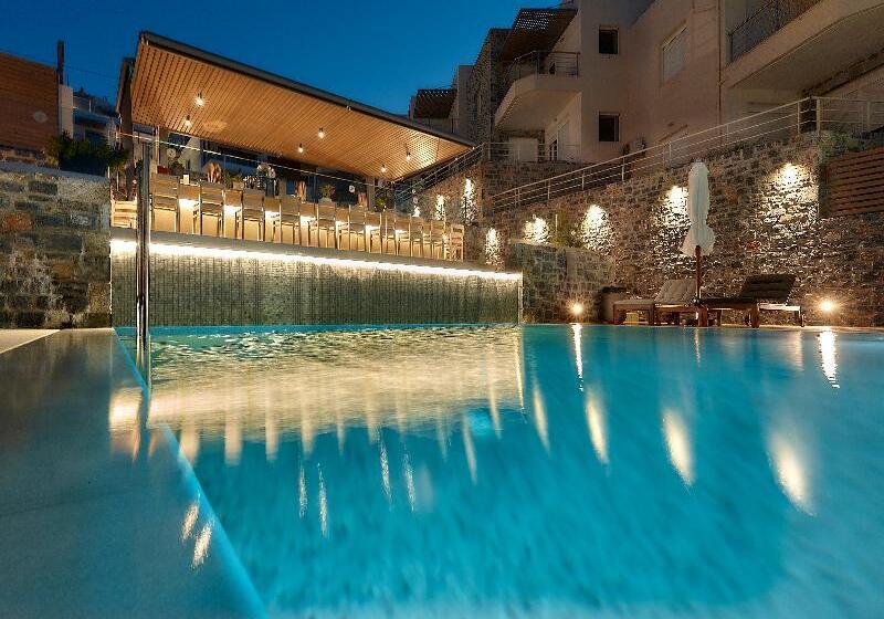 Отель Seascape Luxury Residences