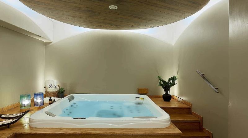 Отель Seascape Luxury Residences