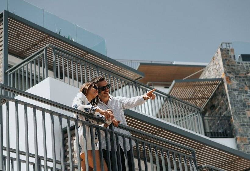 Отель Seascape Luxury Residences