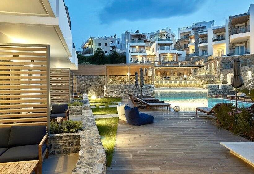 Отель Seascape Luxury Residences