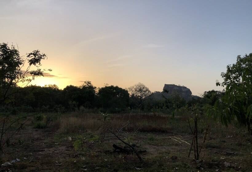 호텔 Sigiriya Rock Gate Resort
