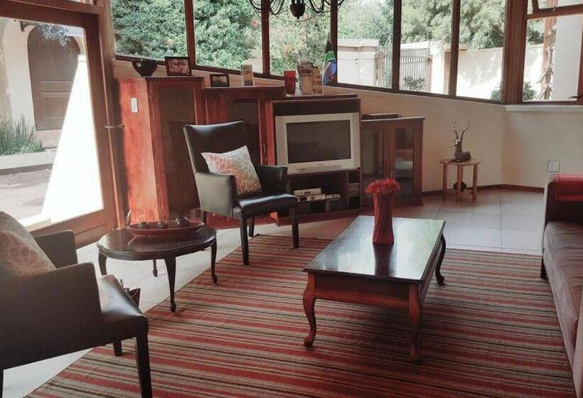 ホテル Somona Guest House