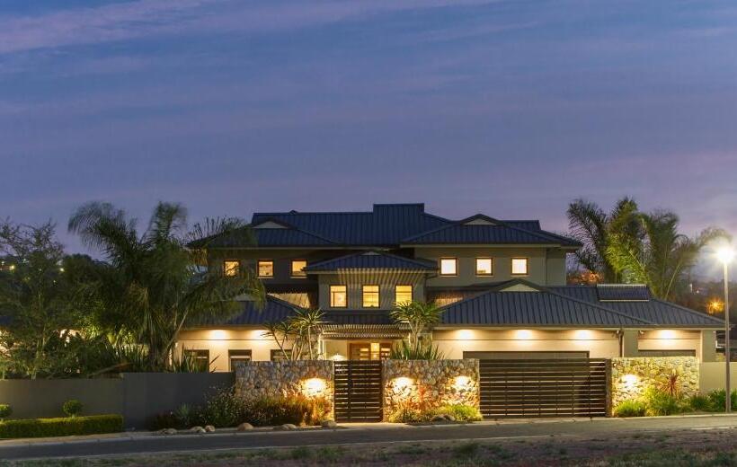 هتل Sonas Boutique