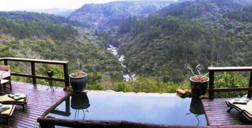 ホテル Tanamera Lodge