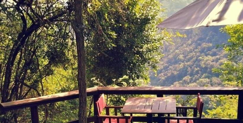 ホテル Tanamera Lodge