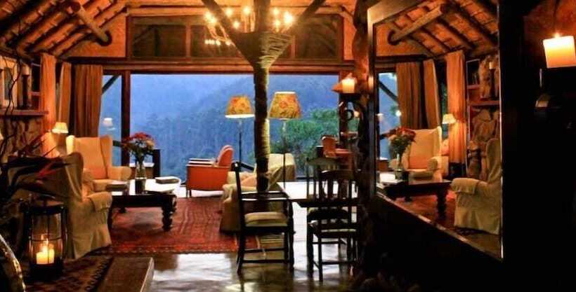 ホテル Tanamera Lodge