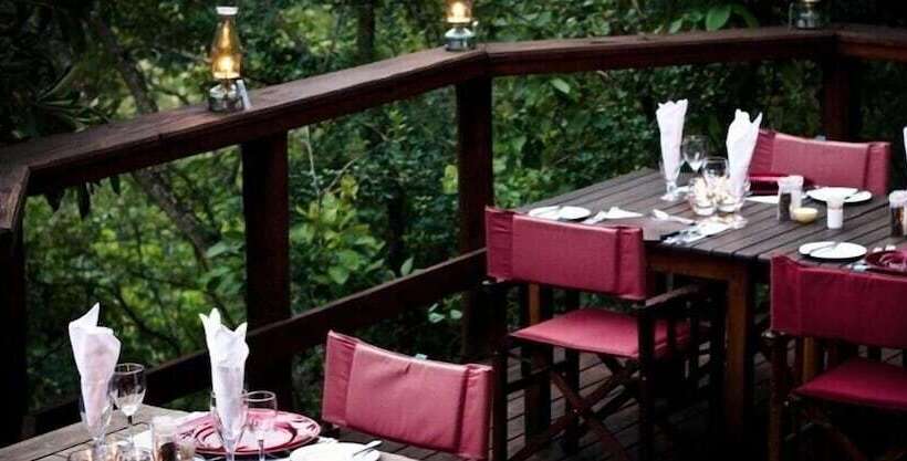 ホテル Tanamera Lodge