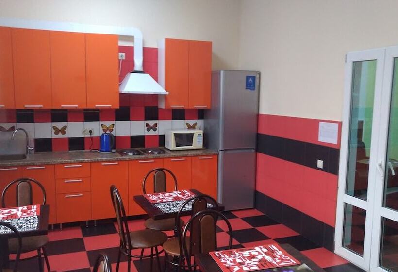 בית מלון כפרי Tarleon Mini