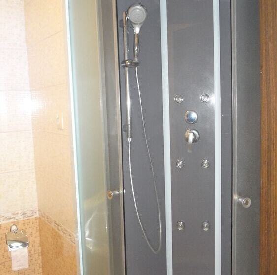 בית מלון כפרי Tarleon Mini