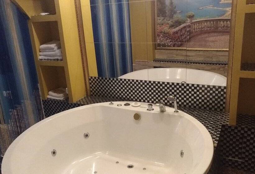 בית מלון כפרי Tarleon Mini