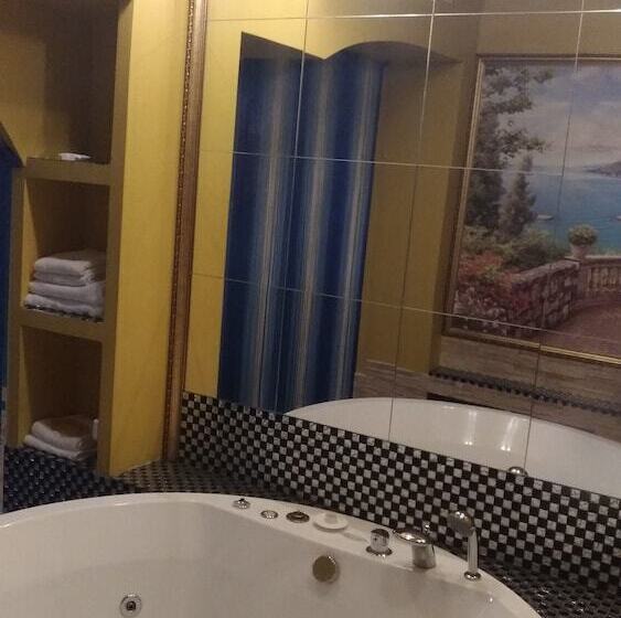 בית מלון כפרי Tarleon Mini