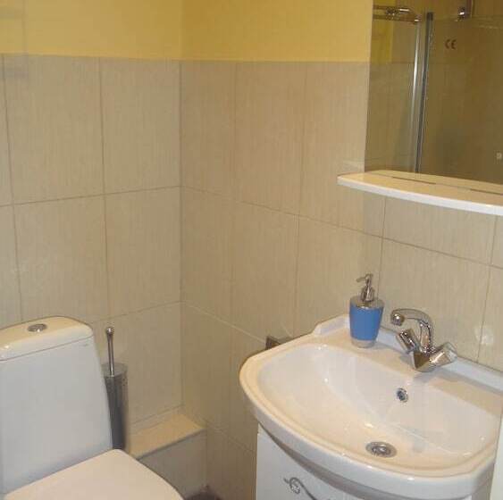 בית מלון כפרי Tarleon Mini