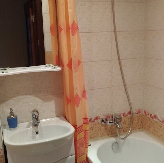 בית מלון כפרי Tarleon Mini