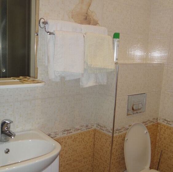 בית מלון כפרי Tarleon Mini