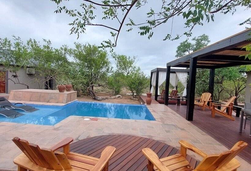 فندق The Baobab Bush Lodge, No Self Catering