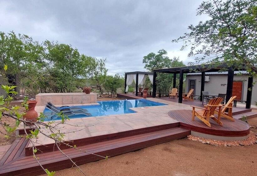 فندق The Baobab Bush Lodge, No Self Catering