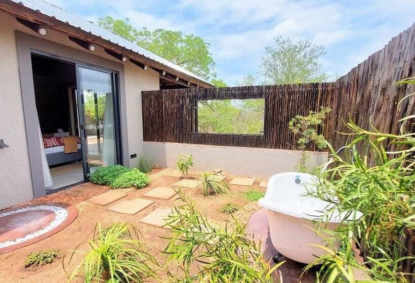 ホテル The Baobab Bush Lodge, No Self Catering