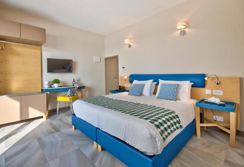 هتل The British Suites