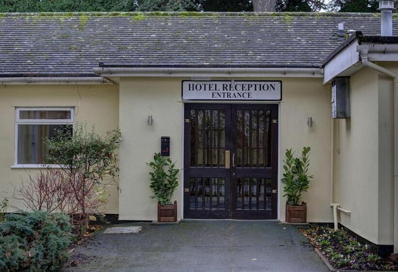 ホテル The Cedars